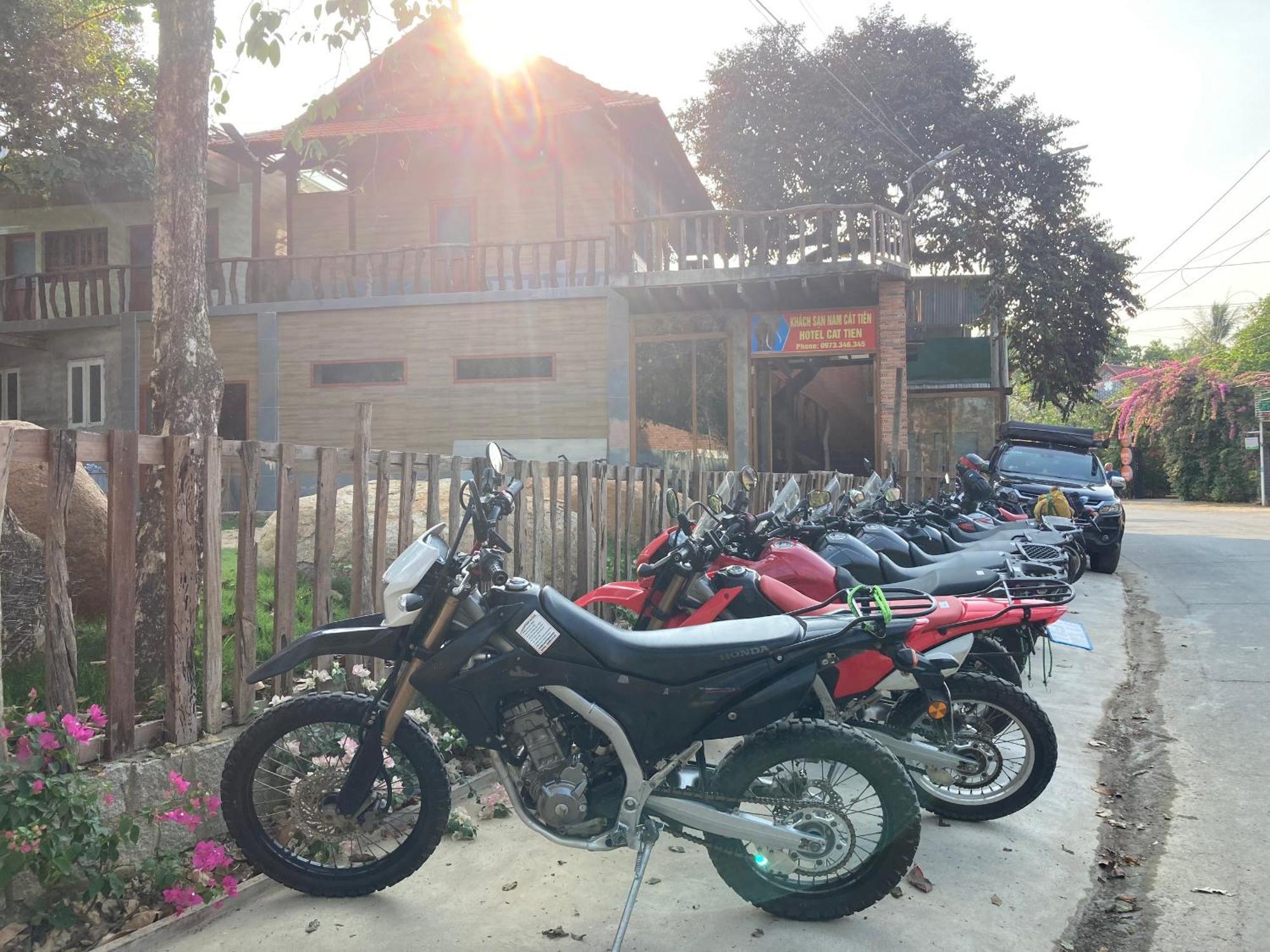 Cat Tien Hotel Zewnętrze zdjęcie